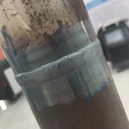 carbon-steel-pipe-welding-with-welding-wire3.webp